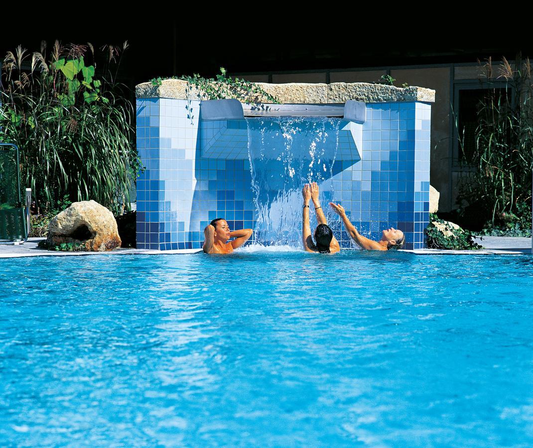 Hotel Hofmark باد بيرنباخ المظهر الخارجي الصورة