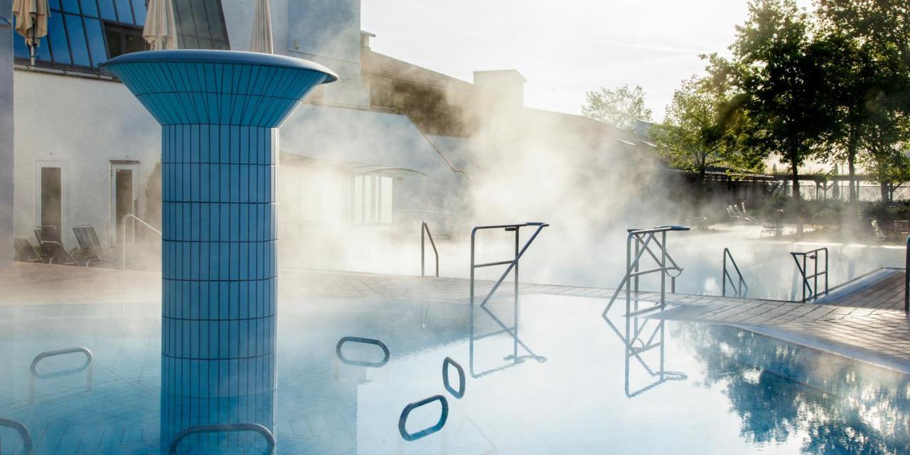 Hotel Hofmark باد بيرنباخ المظهر الخارجي الصورة